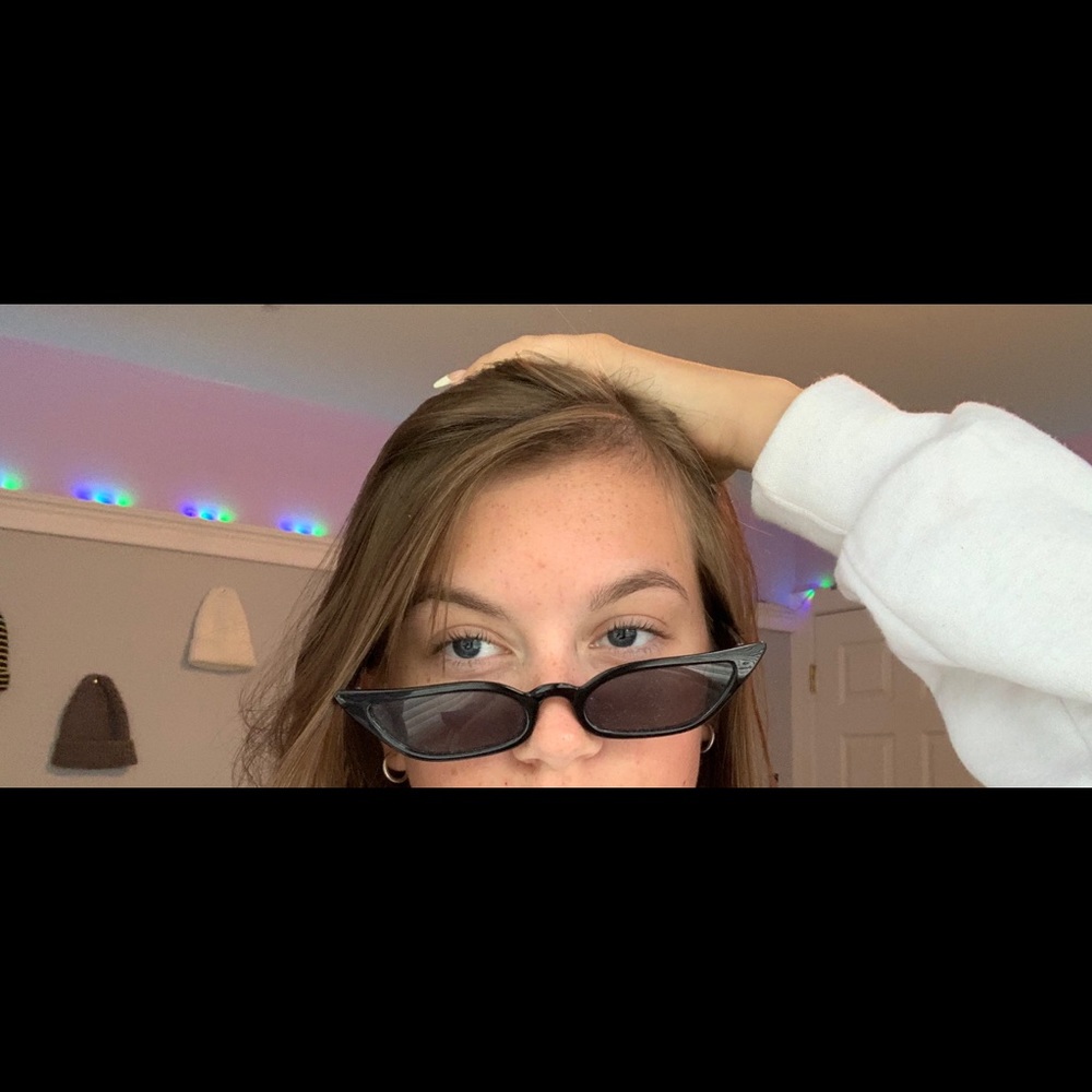 Mini black sunglasses